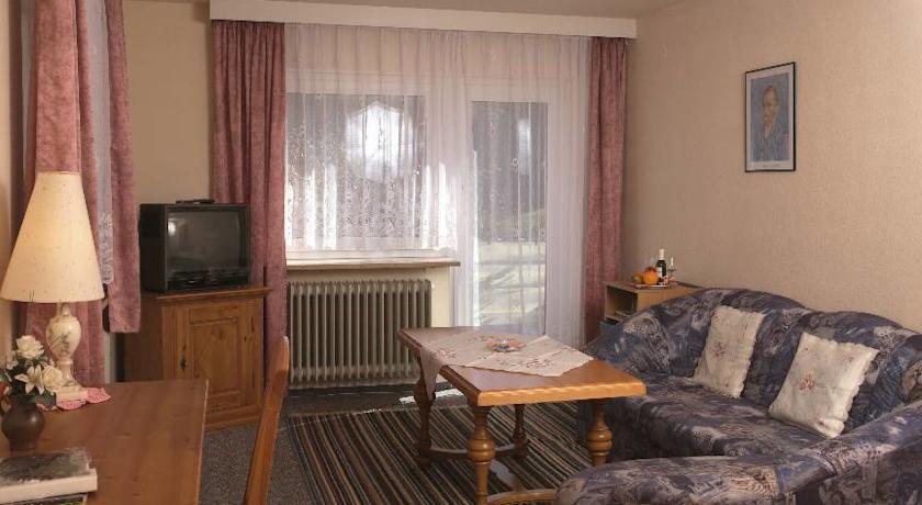Hotel-Pension Thomé Hinterzarten Extérieur photo